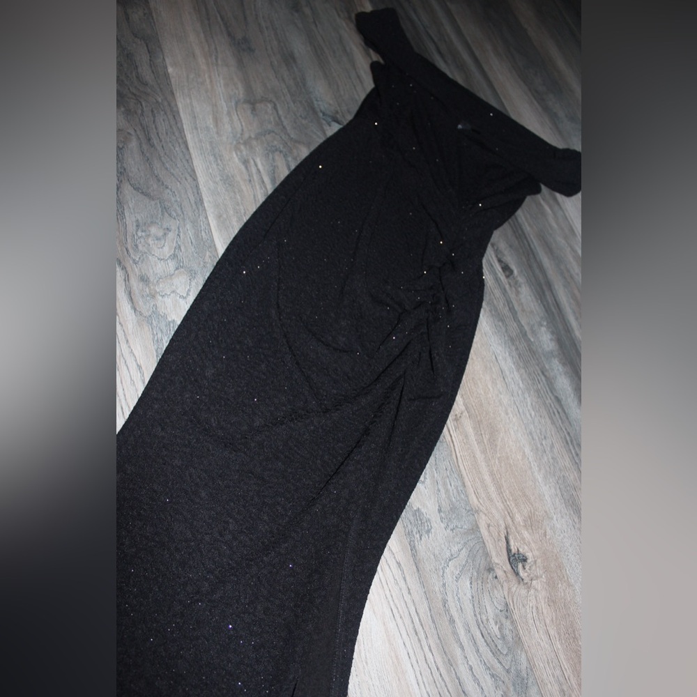 Windsor Black Glitter Off-Shoulder Gown - Picture 4 of 5